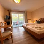 Fischer Am Hotel 3*