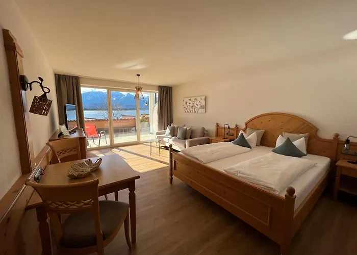 湖畔渔夫酒店 福森